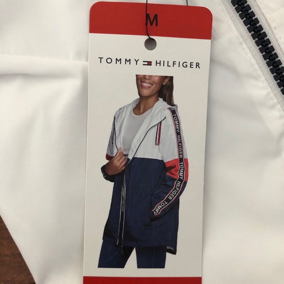 SOLD!!🎉 HOST PICK!🤗Tommy Hilfiger Windbreaker - Picture 7 of 12